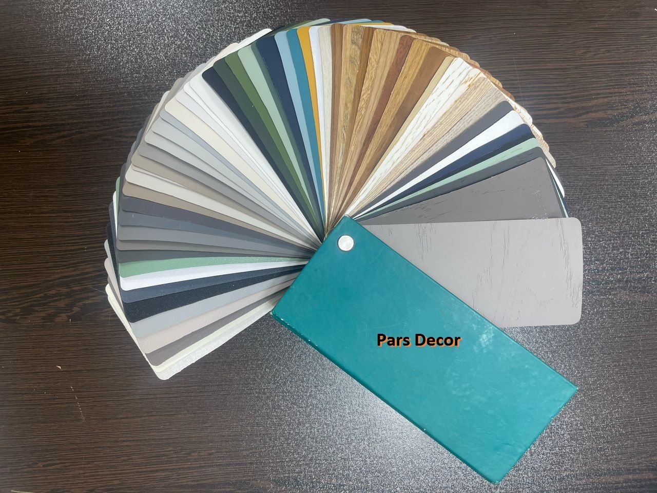 رنگبندی جذاب روکش های pvc درب کابینت و کمددیواری